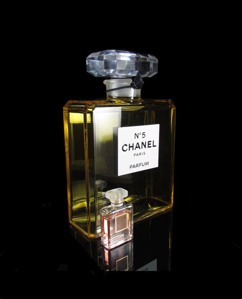 chanel no 5 giant factice|Chanel no 5 factice, display giant perfume bottle perfect  .